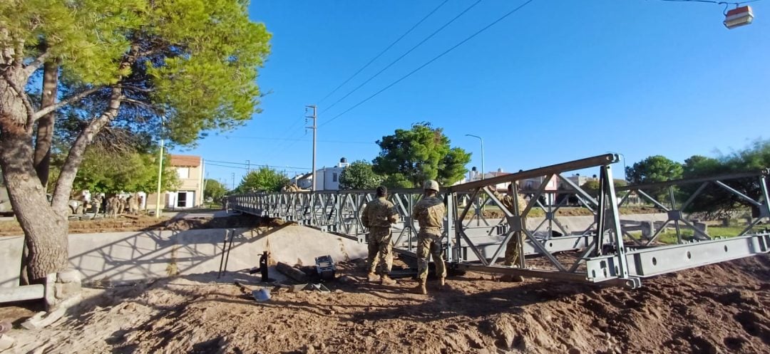 El Ejército comenzó a colocar un puente modular sobre el canal Maldonado