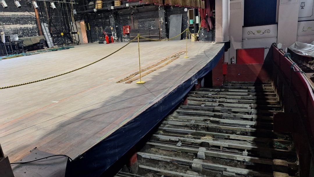 El Teatro Municipal gravemente afectado por la inundación: daños estructurales menores, pero grandes pérdidas materiales