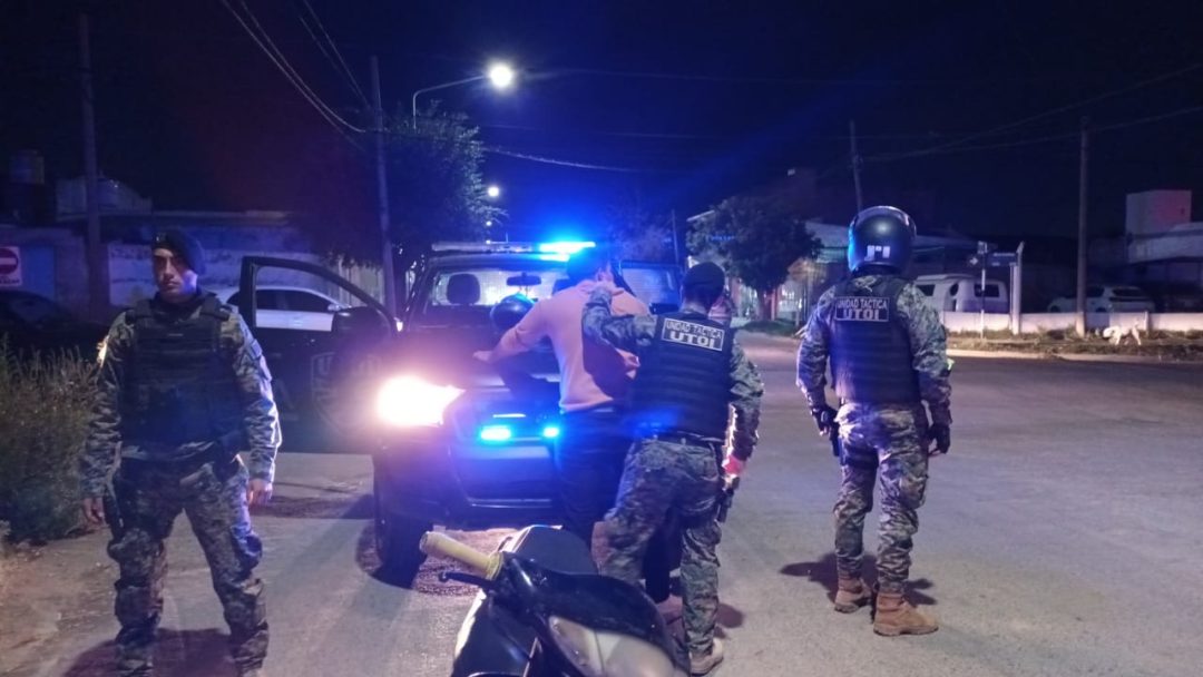 Operativo policial: dos demorados por tenencia de drogas