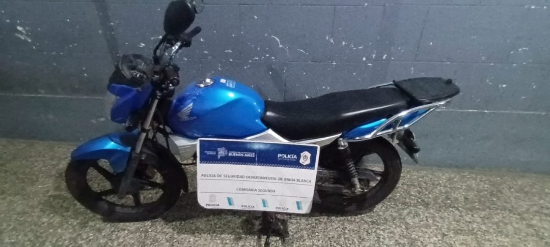 Cayó una banda que intentaba robar motos en pleno centro: hay tres detenidos