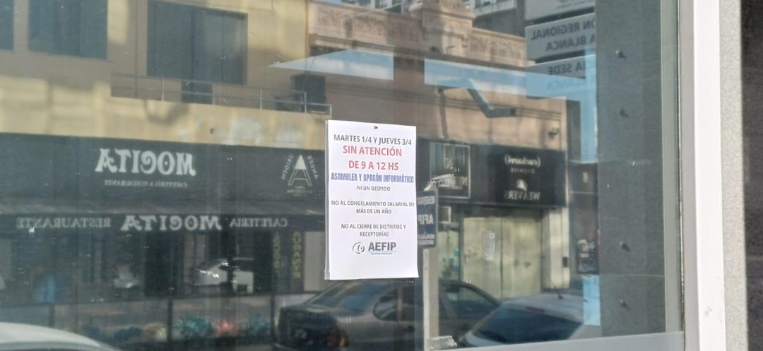 Reclamo gremial en ARCA: congelamiento salarial, cierre de oficinas y un edificio en crisis
