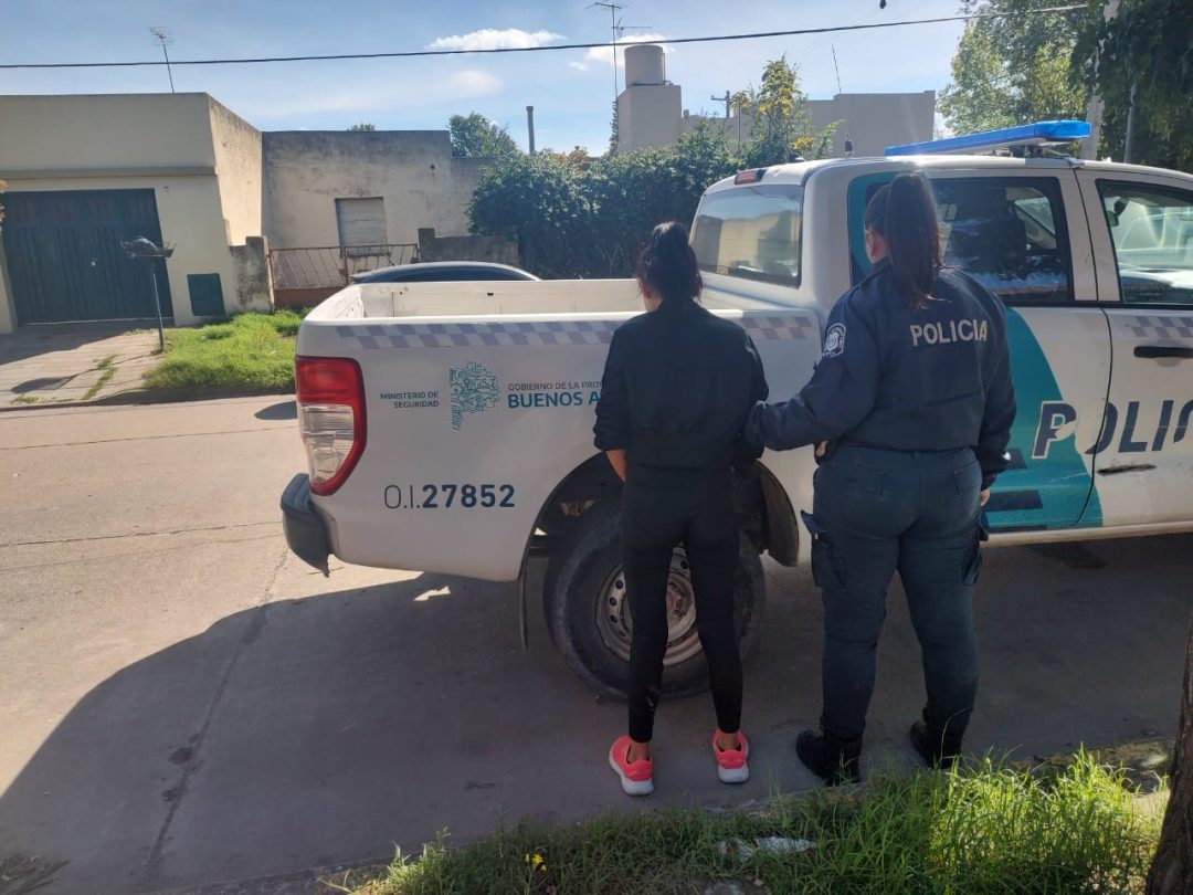 Intentó prender fuego la casa de su ex por celos y terminó detenida