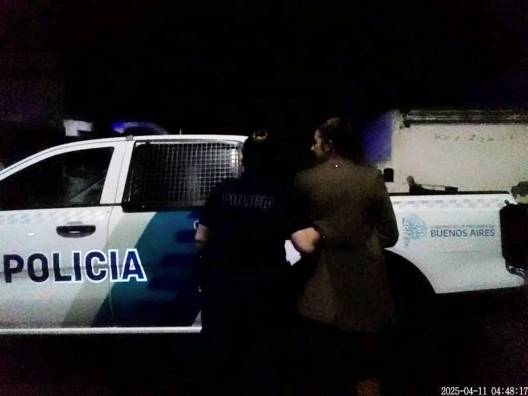 Un mujer, borracha y con una nena en brazos, terminó detenida tras insultar y agredir a una operadora del Servicio Local de Niñez