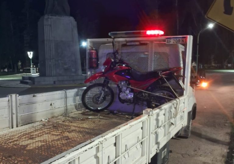 Violencia y alcohol en el Parque de Mayo: detuvieron a un hombre tras una pelea con su pareja