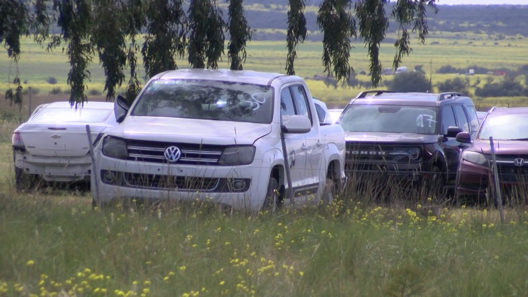 El Aeroclub aloja más de 100 autos siniestrados tras la inundación