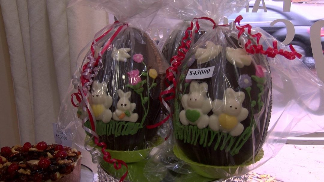 Huevos de Pascua y roscas: precios, creatividad y resistencia en medio de la crisis