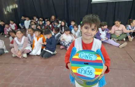 niños escuela 55