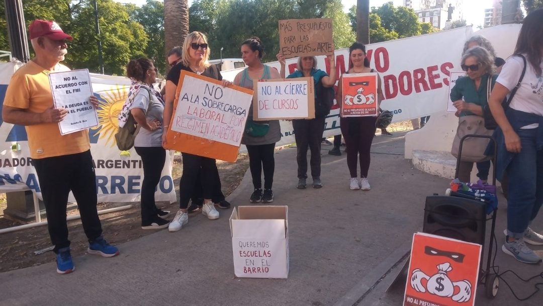 Docentes y sindicatos protagonizan una jornada de protesta en Bahía Blanca