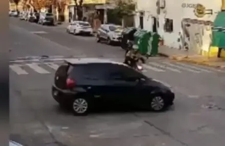 LADRONES ATROPLEARO A MOTOCICLISTAS