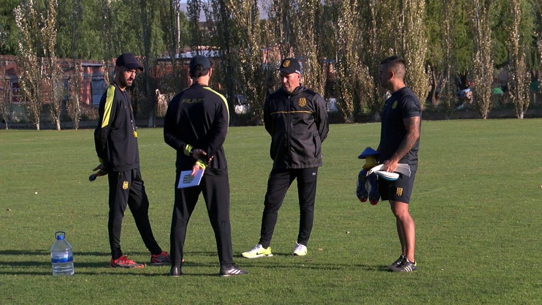 Mauricio Giganti dirigió su primera práctica como entrenador de Olimpo