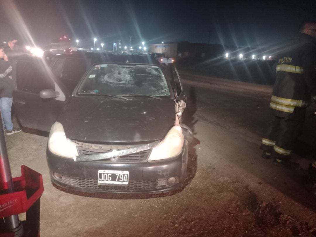 Choque en Ruta 3: un camionero escapó tras el impacto que dejó hospitalizada a una mujer
