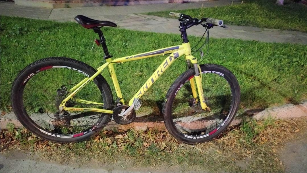 Un ciclista fue atropellado y terminó hospitalizado