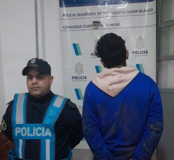 Escaló un paredón de dos metros para robar herramientas y terminó detenido