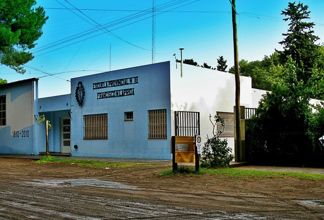 Escuela con agua contaminada en Pehuen Co: padres advierten que siguen los casos de gastroenteritis, vómitos y fiebre entre los alumnos