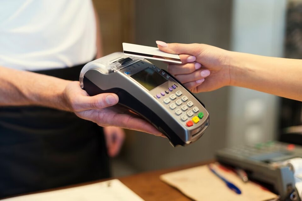 Los comercios ya no deberán pedir el DNI a los clientes en compras menores a $10 millones