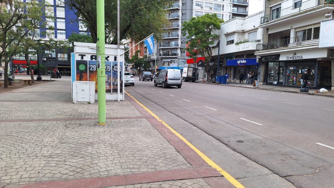 Paro de colectivos: caos, improvisación y precios desbordados en transporte alternativo