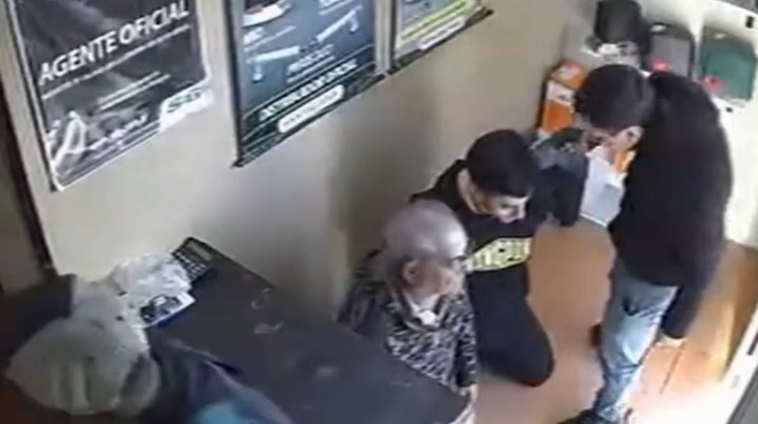 “Las ganas que tengo de matar”: la feroz amenaza de un ladrón a un padre y su hijo en medio de un asalto