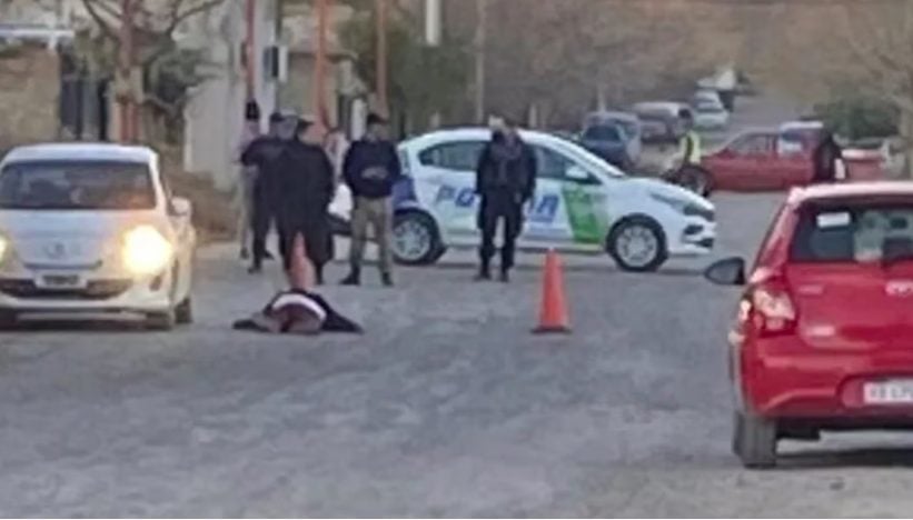 Horror en Río Negro: asesinaron a un hombre de un disparo en la cabeza en la puerta de una escuela primaria
