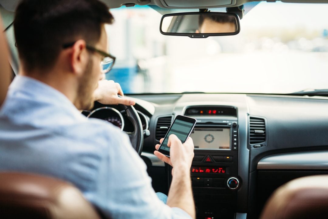 Día Nacional de la Seguridad Vial: El uso del celular es la principal causa de accidentes