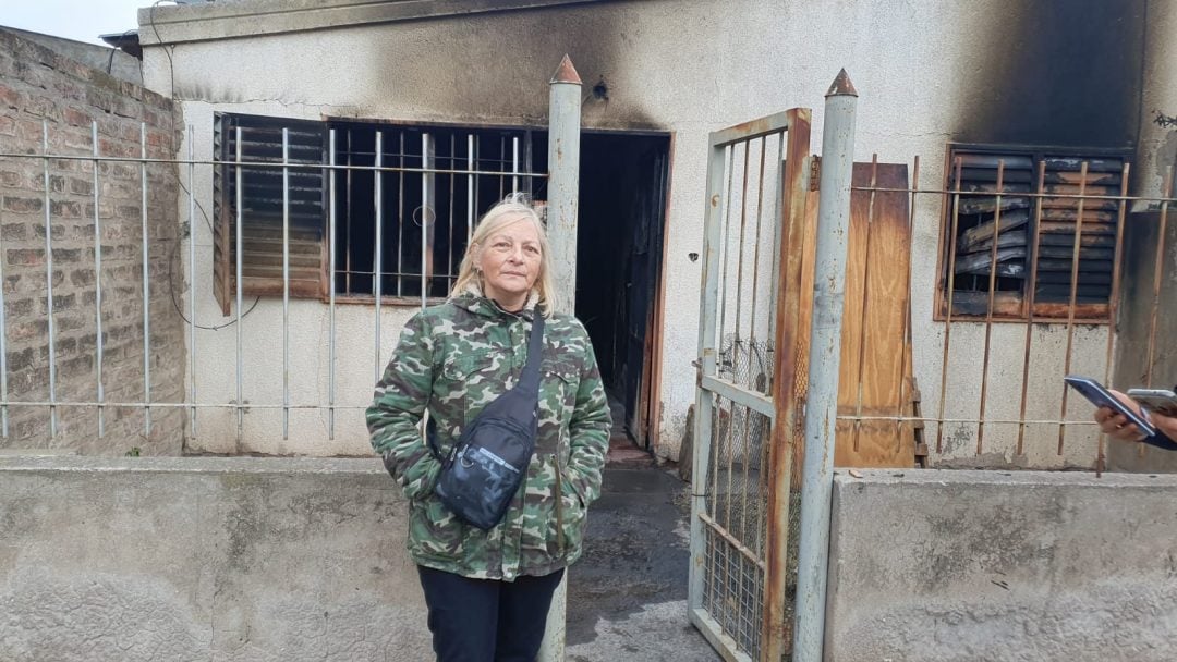 Perdió todo tras el incendio de su vivienda y ahora necesita ayuda: “Nos quedamos con lo puesto”