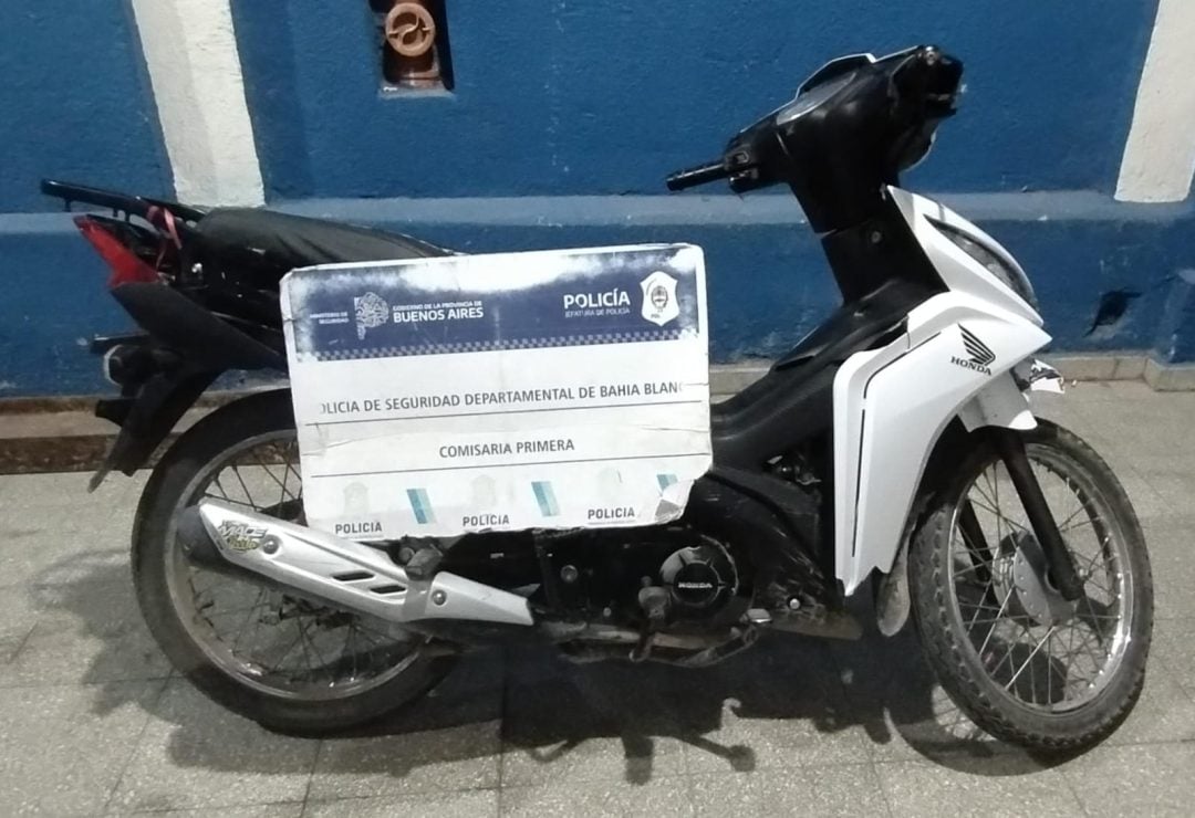 Detienen a un menor mientras intentaba robar una moto en pleno centro