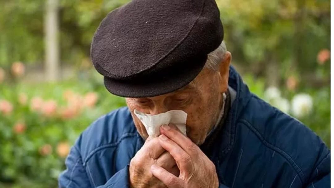 Fuerte suba de casos de gripe en adultos: el sistema de salud resiste, pero bajo tensión