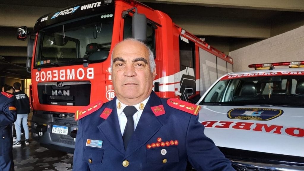Un homenaje en medio del barro: el Día del Bombero en Ingeniero White