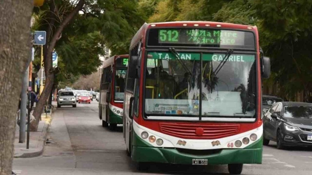Transporte público en revisión: usuarios testigos realizarán recorridos para evaluar el sistema de colectivos