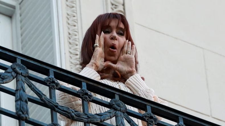 La Justicia intimó a CFK y a los demás condenados por la causa Vialidad a devolver más de $684 mil millones