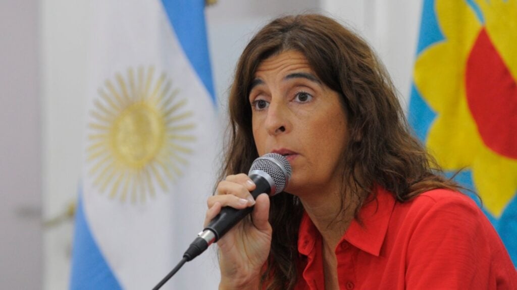 “Si vamos a subsidiar el colectivo, el servicio tiene que ser eficiente”: Fabiola Buosi sobre el aumento del boleto y la prórroga de la concesión