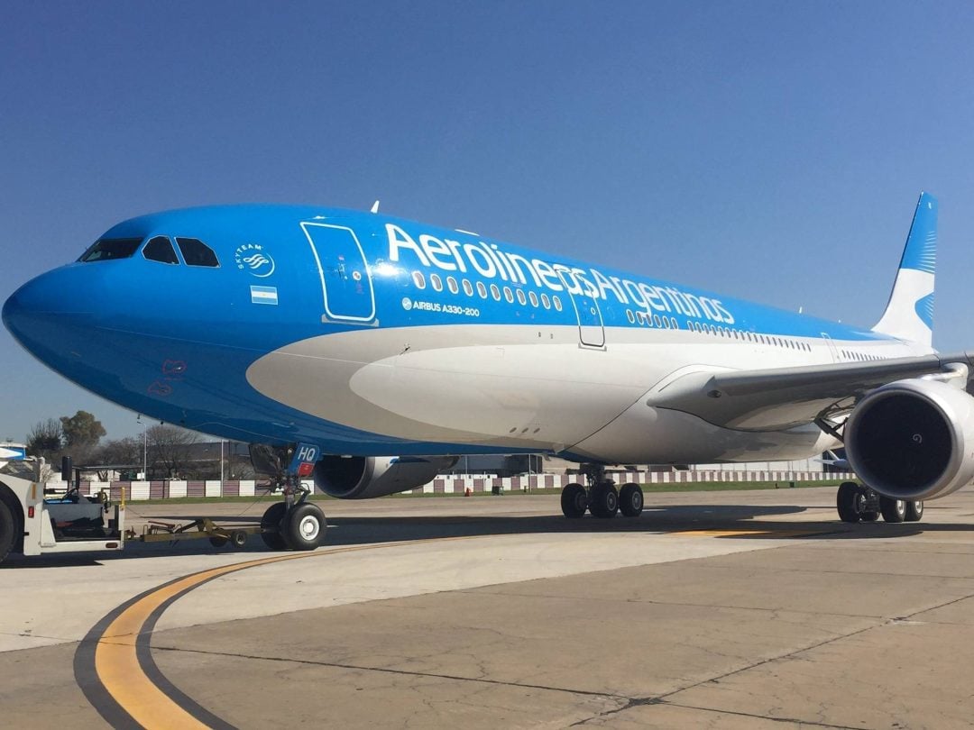Pilotos de Aerolíneas Argentinas anuncian paro para el 10 de junio