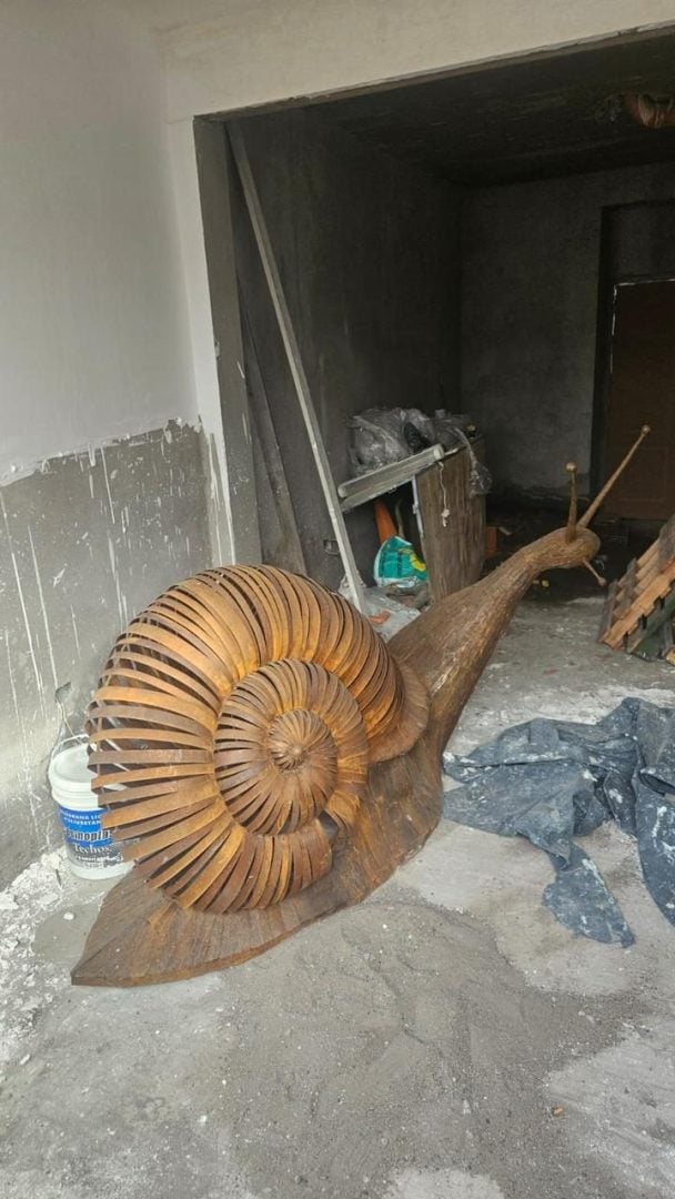 “Lentos como el caracol”: encontraron escultura robada esta madrugada. Hay 3 detenidos