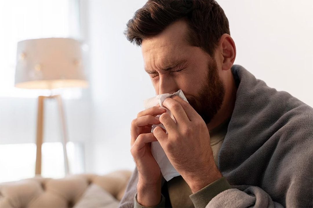Alerta por brote de influenza A: advierten sobre colapso en hospitales y llaman a vacunarse