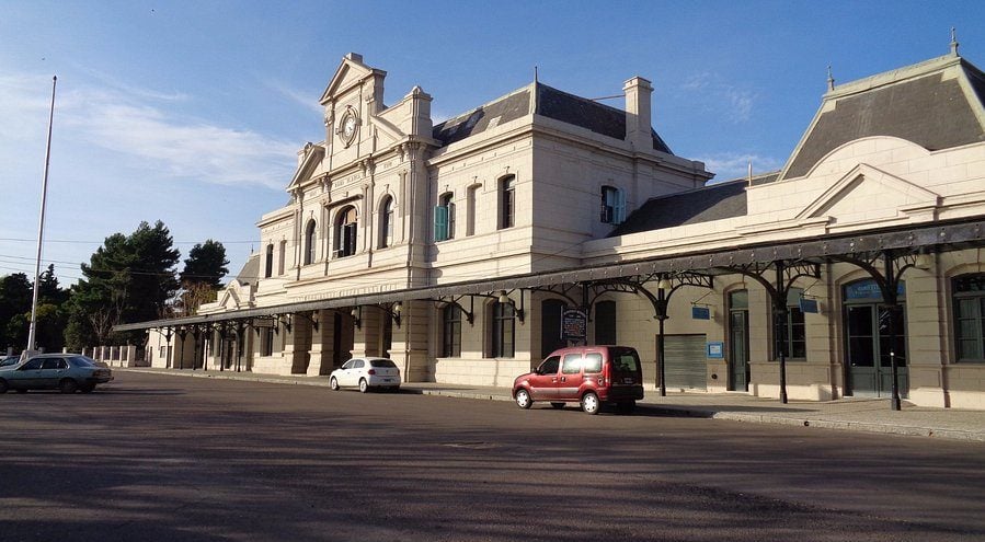 Tras 141 años de historia, cerró la estación de trenes de Bahía