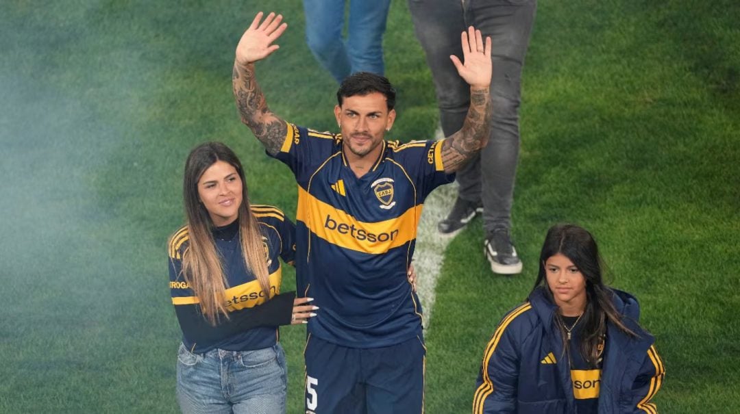 Leandro Paredes fue presentado en Boca y los hinchas lo recibieron con una fiesta en la Bombonera