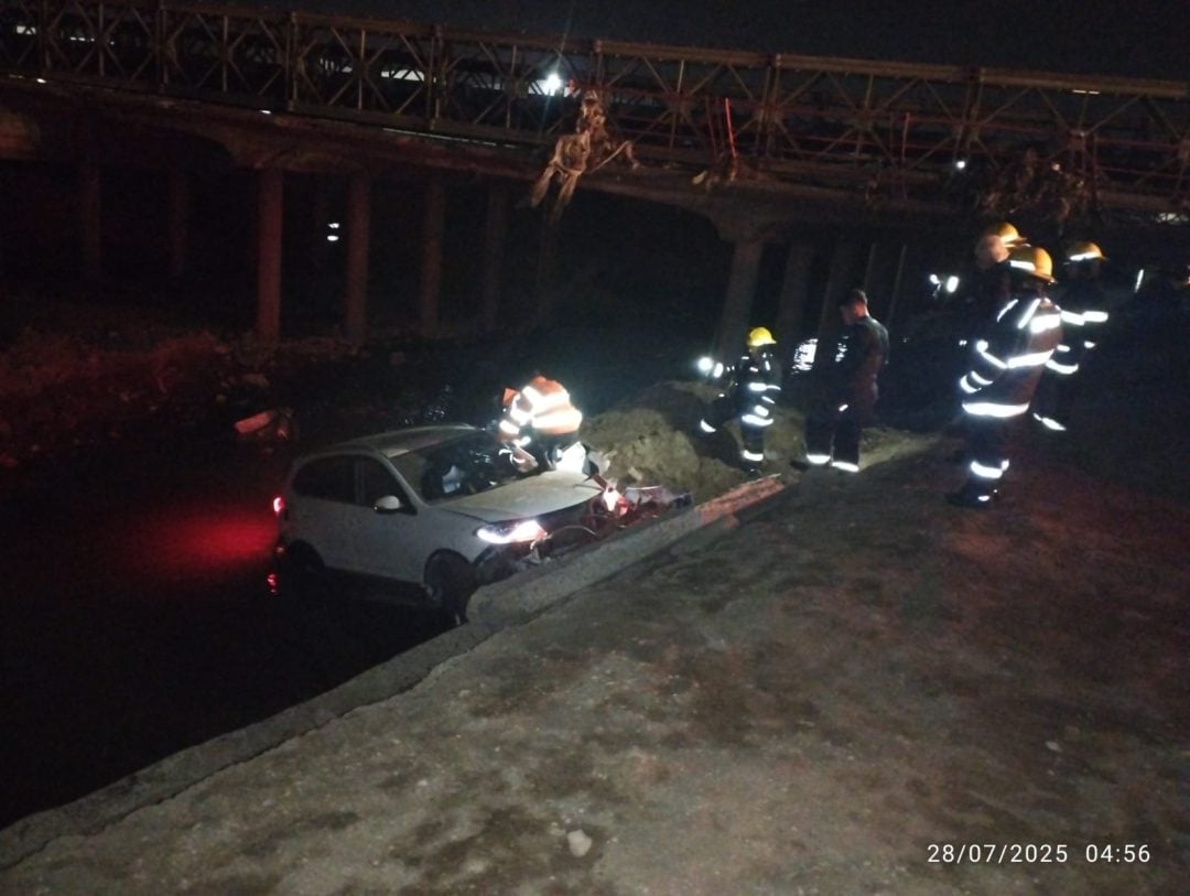 No vio el desvío y cayó al canal Maldonado en el sector de Charlone y la Ruta 3