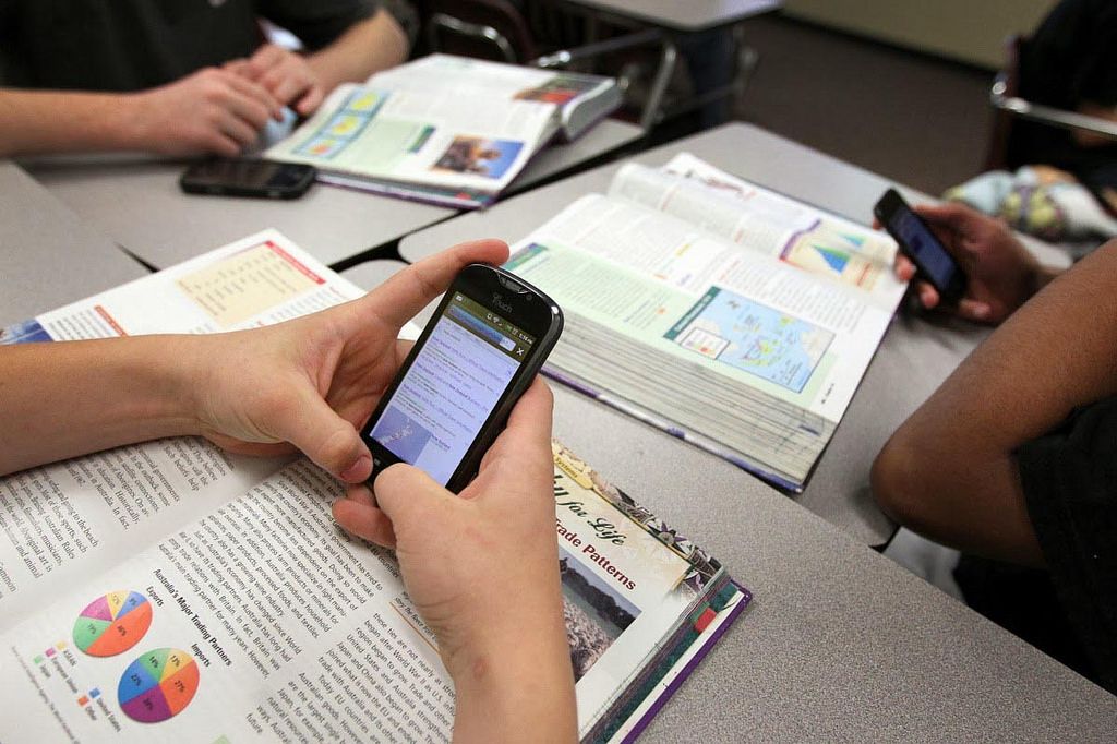 La Provincia “jubila” el boletín papel con la libreta estudiantil digital para el secundario