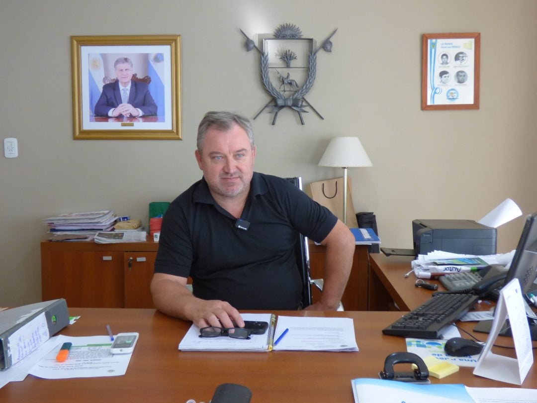“Es una pena que ya hayamos pasado más de tres meses y todavía estemos casi sin comunicación con Bahía Blanca” dijo el intendente de Jacinto Arauz