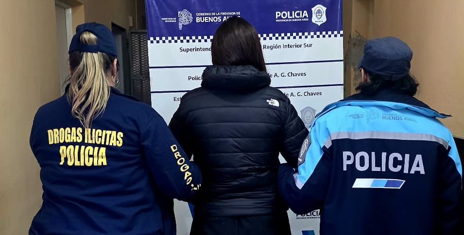 Una mujer tenía arresto domiciliario, pero vendía donas, tortas y marihuana