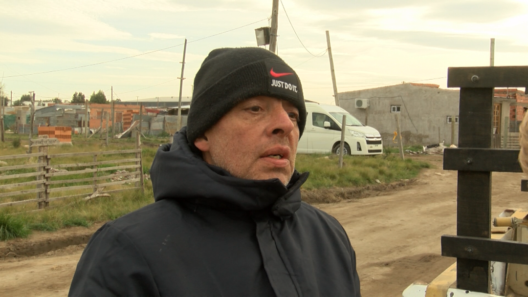 Primero el viento, ahora el fuego: la historia de José, que lo perdió todo otra vez y aún sigue remando