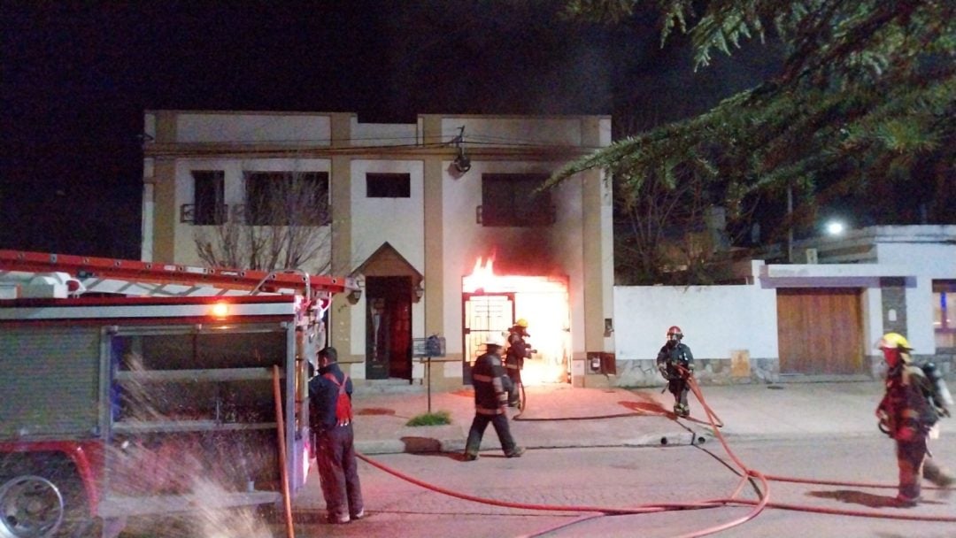 Fuego en una vivienda en Tornquist
