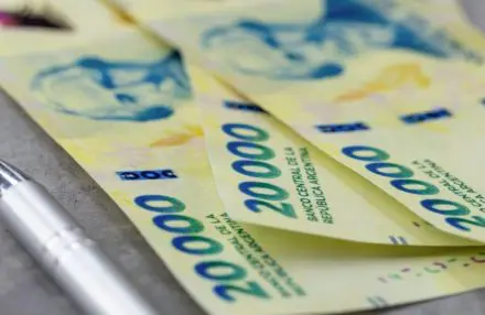 dinero_billetes_plata_20-mil