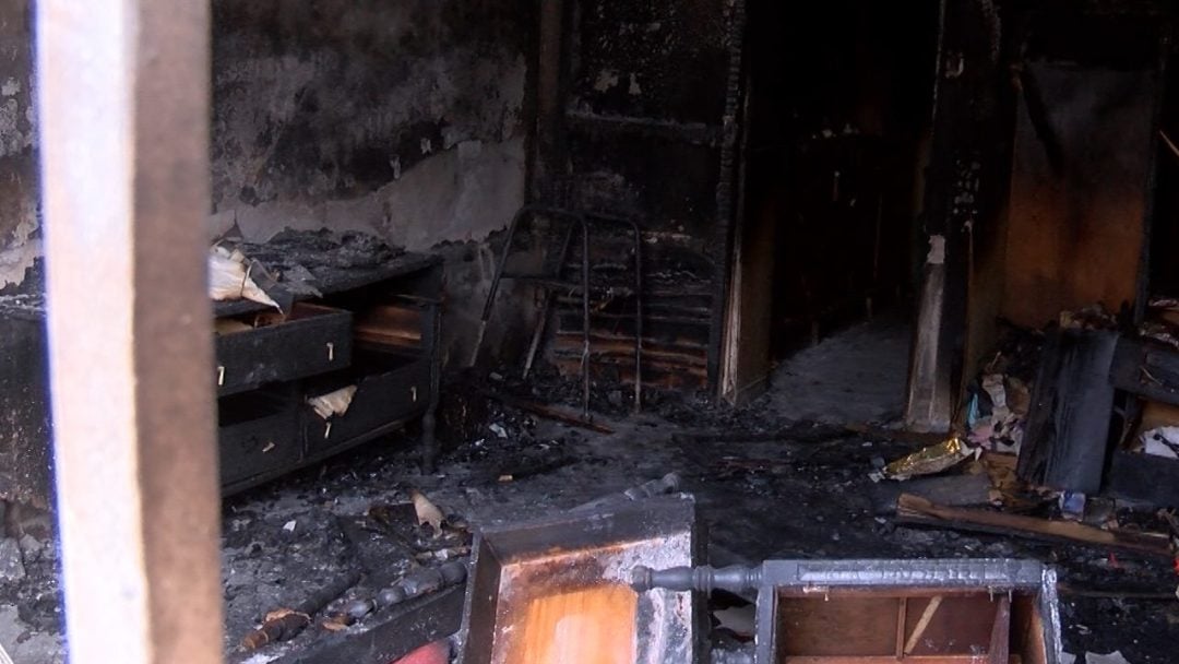 Incendio fatal en Garay al 700: “Se prendió fuego la ropa y ella se ahogó con el humo”