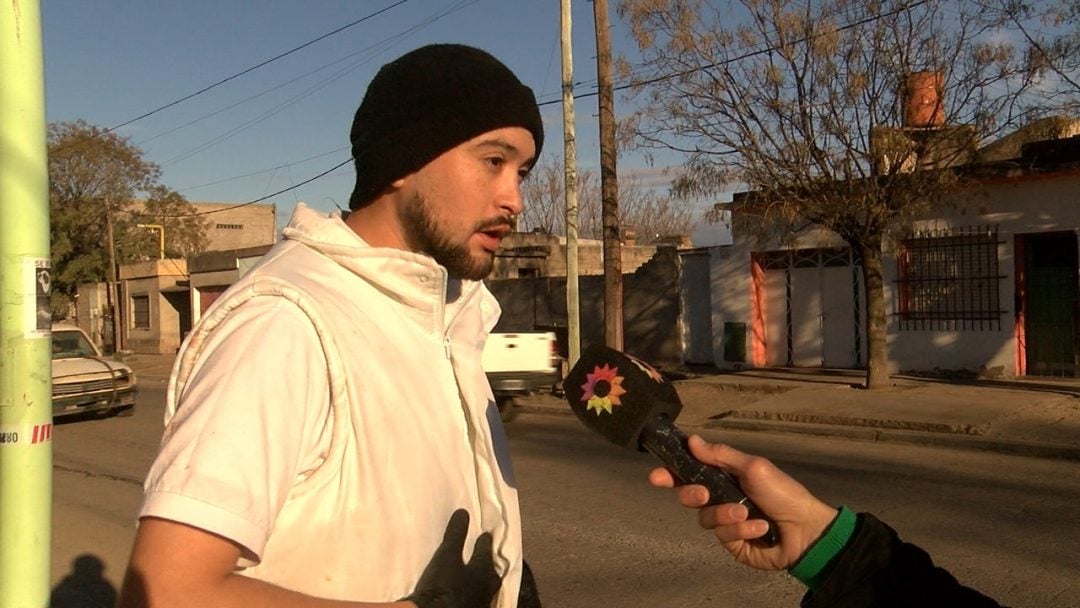 “Le descargaron un cargador entero de una 9 mm”: grave ataque a un joven en Villa Rosario