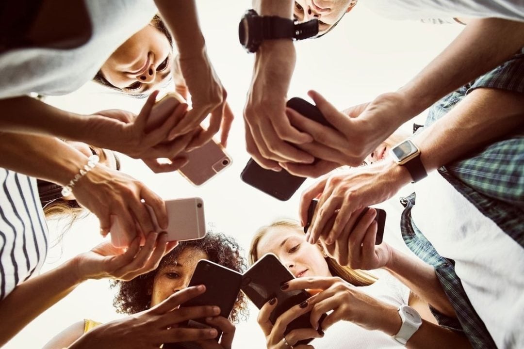 La mitad de los jóvenes argentinos se sienten abrumados por las redes sociales