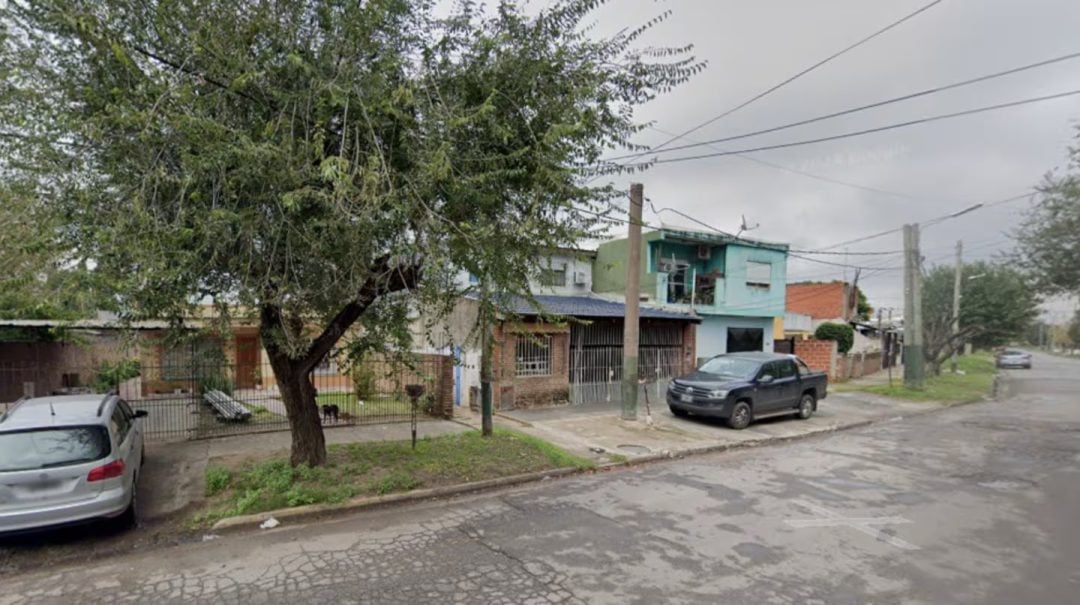 Discutió con su amigo, se subió al auto y lo atropelló: la víctima murió en el acto y el agresor fue detenido