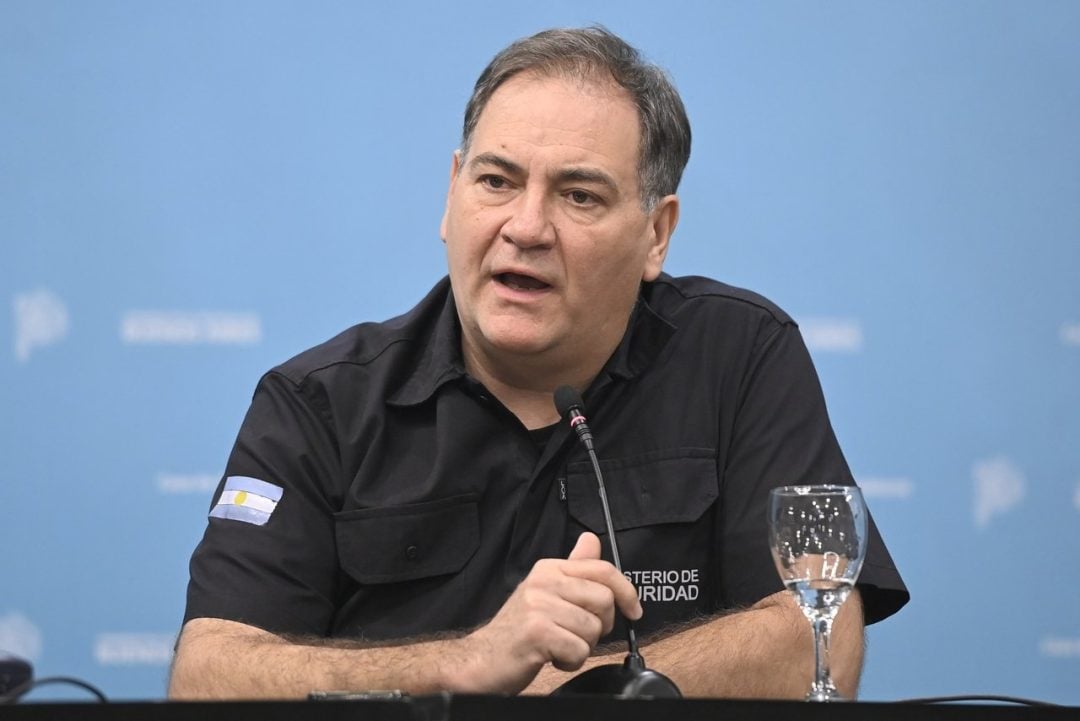 El ministro de Seguridad bonaerense dijo que el triple crimen en Varela “se transmitió en vivo por Instagram”