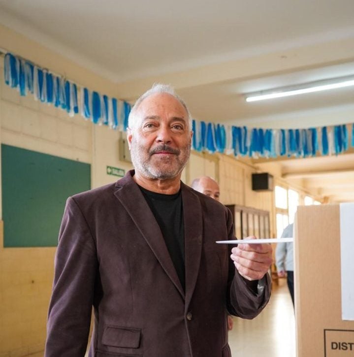 Oscar Liberman emitió su voto y esperará los resultados en el local partidario