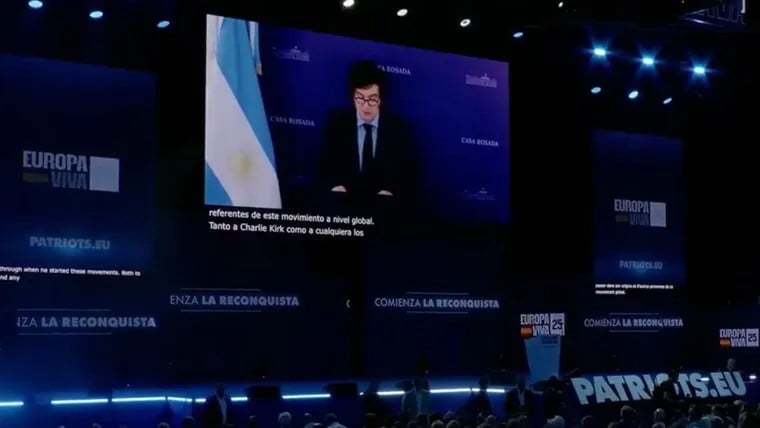 Tras haber cancelado su viaje a España, Javier Milei participó por video en un acto de Vox en Madrid: “Me tocó quedarme a defender los logros de mi gestión”