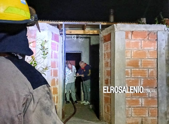 Por problemas en una salamandra se prendi;o fuego una casa en Punta Alta